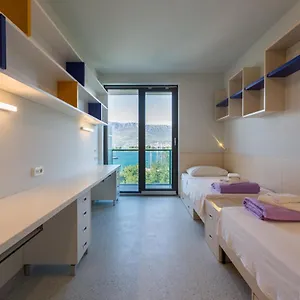 https://hostel-bb.splithotels.org