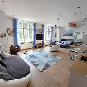 https://sunny-studio-at-the-castle.inbudapesthotels.com