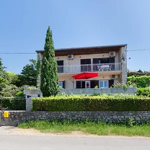 https://apartments-and-room-sreten.primorje-gorskikotar.com